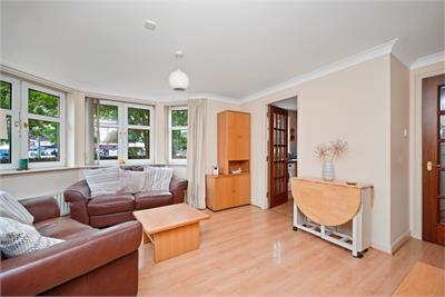 Flat 3, 32 Meadow Place Road, Edinburgh, EH12 7RY - image 5