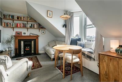 8/2 Summerside Place, Edinburgh, EH6 4PA - image 7