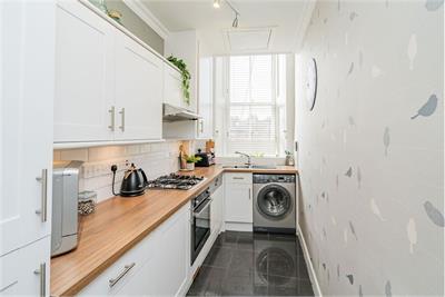 6 2F1 Drumsheugh Place, Edinburgh, EH3 7PT - image 6