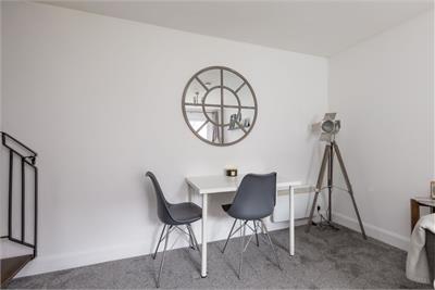15 Meadowfield Court, Willowbrae, EH8 7NA - image 4