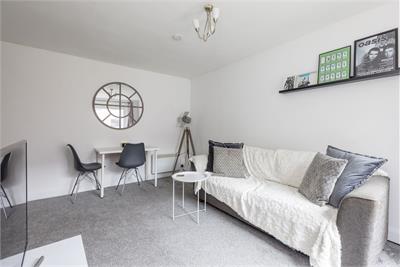 15 Meadowfield Court, Willowbrae, EH8 7NA - image 5