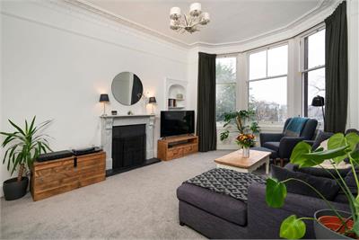 7/4 Comiston Road, Morningside, Edinburgh, EH10 6AA - image 2