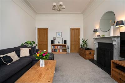 7/4 Comiston Road, Morningside, Edinburgh, EH10 6AA - image 3
