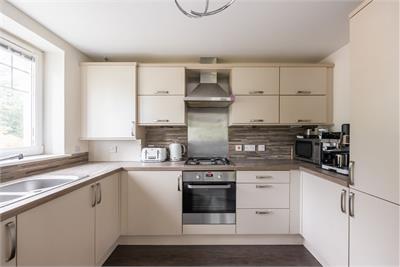 126 Eagles View, Livingston, EH54 8AJ - image 3
