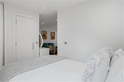 Flat 19, 29 King's Stables Road, EH1 2AP - image 10