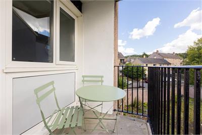 32/7 Hoseason Gardens, Edinburgh, EH4 7HB - image 13