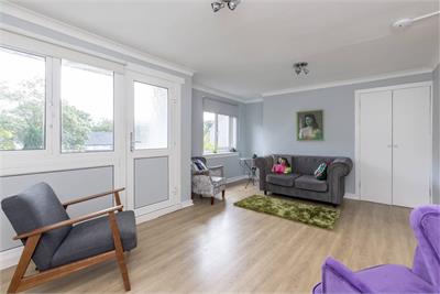 32/7 Hoseason Gardens, Edinburgh, EH4 7HB - image 3