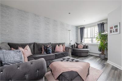 23 Limefield Gardens, Gorebridge, EH23 4RT - image 2