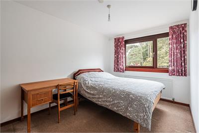 18 Buckstone Circle, Edinburgh, EH10 6XB - image 8