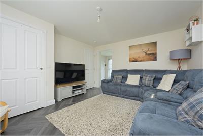 53 McBaith Way, Dunfermline, KY11 8YY - image 3