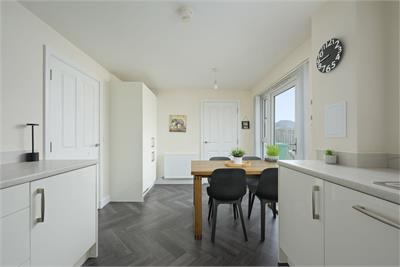 53 McBaith Way, Dunfermline, KY11 8YY - image 5