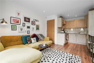 17/1 Lochend Park View, Easter Road, Edinburgh, EH7 5FX - image 3