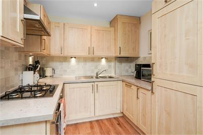 17/1 Lochend Park View, Easter Road, Edinburgh, EH7 5FX - image 4