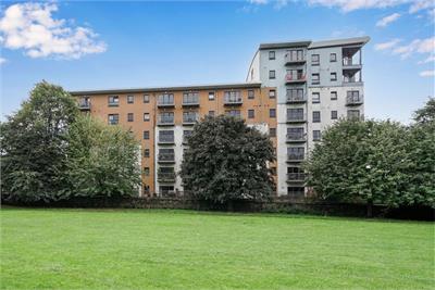 17/1 Lochend Park View, Easter Road, Edinburgh, EH7 5FX - image 1