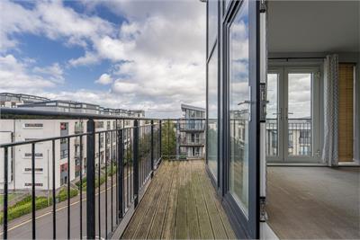 Flat 15, 51 Waterfront Park, Edinburgh, EH5 1BA - image 9