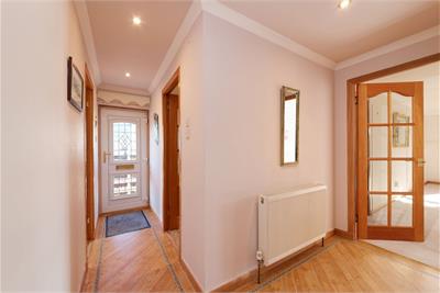 19 Glen Tarbert Drive, Neilston, G78 3QL - image 2