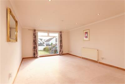 19 Glen Tarbert Drive, Neilston, G78 3QL - image 4