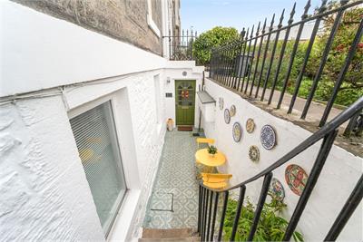51/3 Portland Street (Garden flat), Edinburgh, EH6 4AZ - image 2