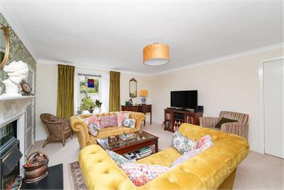 51/3 Portland Street (Garden flat), Edinburgh, EH6 4AZ - image 3