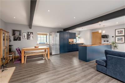 4 Champfleurie Mews, Linlithgow, EH49 6NJ - image 3