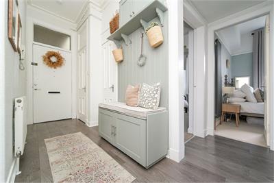 13/12 Caledonian Place, Edinburgh, EH11 2AW - image 12