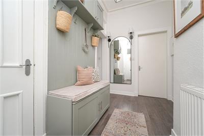 13/12 Caledonian Place, Edinburgh, EH11 2AW - image 13