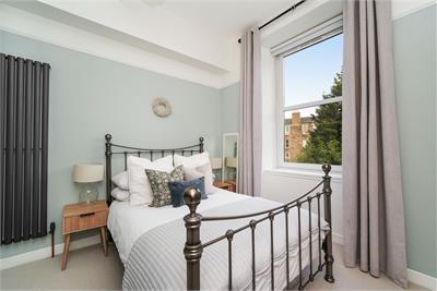 13/12 Caledonian Place, Edinburgh, EH11 2AW - image 7