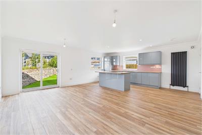 25 Turnhouse Road, Maybury, Edinburgh, EH12 0AX - image 2