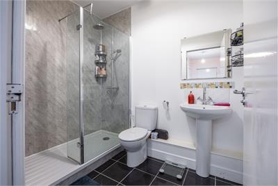 Flat 10, 41 Waterfront Avenue, Edinburgh, EH5 1JD - image 21