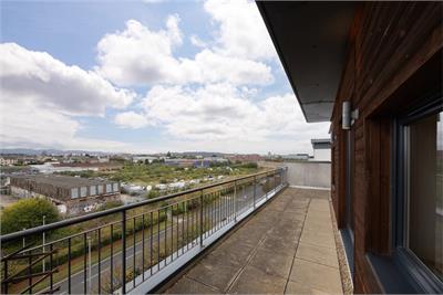 Flat 10, 41 Waterfront Avenue, Edinburgh, EH5 1JD - image 9