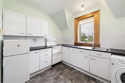 2 Edward Street, Dunfermline, KY12 0JL - image 9