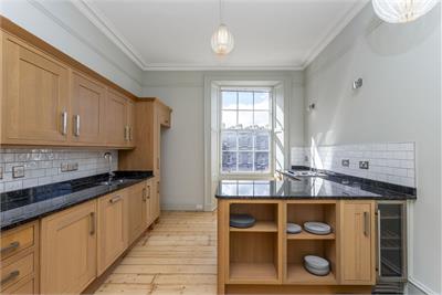 3/3 Randolph Cliff, West End, Edinburgh, EH3 7TZ - image 8