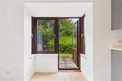 Flat 27 Glen Lednock Drive, Craigmarloch View, Cumbernauld, G68 0EJ - image 6