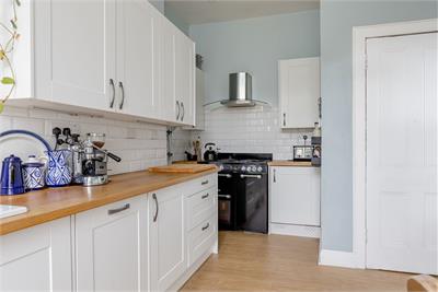 14/7 Dalmeny Street, Edinburgh, EH6 8RA - image 10