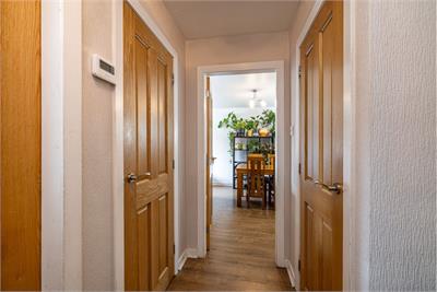 32 Hartrigge Crescent, Jedburgh, TD8 6HT - image 6