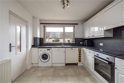 32 Hartrigge Crescent, Jedburgh, TD8 6HT - image 7
