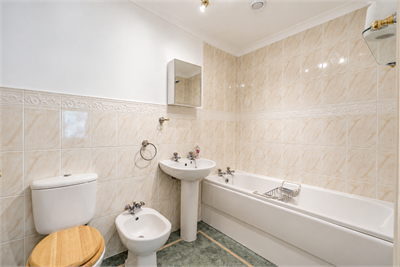 20 Wemyss Point, Undercliff Road, Wemyss Bay, PA18 6AQ - image 12