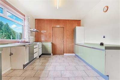 Lyrona, Faucheldean, Winchburgh, EH52 6PS - image 9