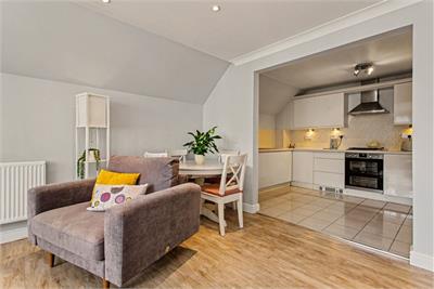2/2 4 Friarshall Gate, Paisley, PA2 6LD - image 4