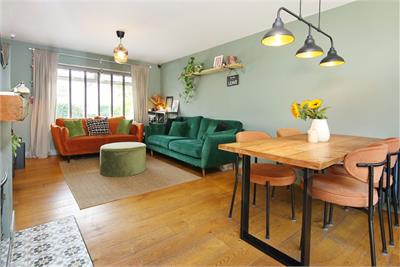 28 Lady Nairne Crescent, Duddingston, Edinburgh, EH8 7PF - image 2