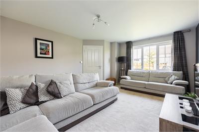 42 Millcraig Place, Winchburgh, EH52 6WH - image 2