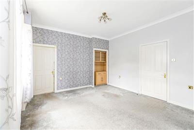 2/1 Hawkhill Avenue, Lochend, Edinburgh, EH7 6BX - image 4