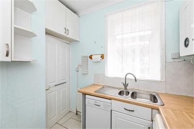 2/1 Hawkhill Avenue, Lochend, Edinburgh, EH7 6BX - image 8