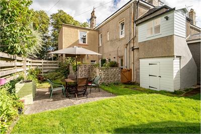 Abbeymount, 8 Ormiston Terrace, Melrose, TD6 9SP - image 16