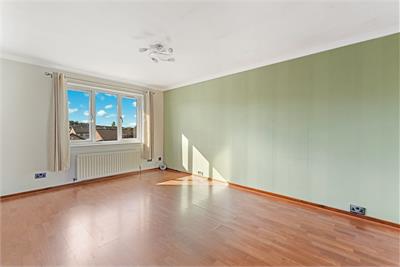 16a Cantlie Place, Rosyth, Dunfermline, KY11 2HN - image 2