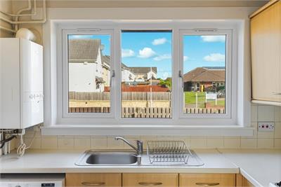 16a Cantlie Place, Rosyth, Dunfermline, KY11 2HN - image 10