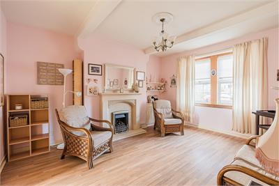 11 Chesser Grove, Edinburgh, EH14 1SZ - image 2