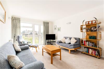 37 Abbotsford Court, Edinburgh, EH10 5EJ - image 2