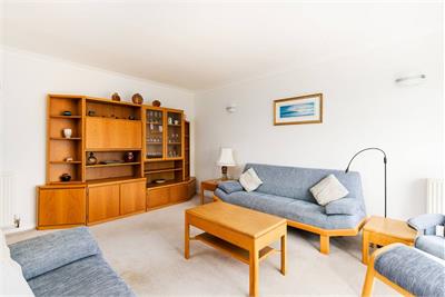 37 Abbotsford Court, Edinburgh, EH10 5EJ - image 3