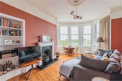 2/5 Meadowbank Place, Edinburgh, EH8 7AW - image 2